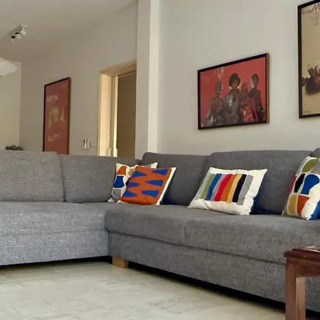 Beachfront With Kids Room, Pool & 2 Workspaces Apartament Limassol