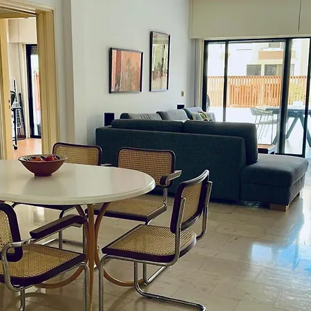 Beachfront With Kids Room, Pool & 2 Workspaces Appartement *