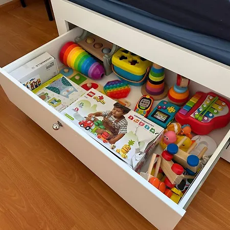 Beachfront With Kids Room, Pool & 2 Workspaces Limassol