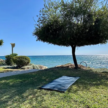 Beachfront With Kids Room, Pool & 2 Workspaces * Limasol