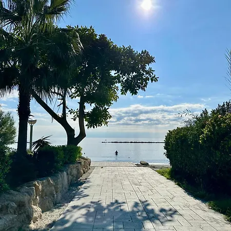 Family Friendly Seaside With Pool And Office Apartment Limassol