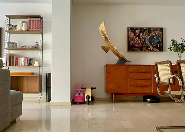 Apartmán Beachfront With Kids Room, Pool & 2 Workspaces Lemesos