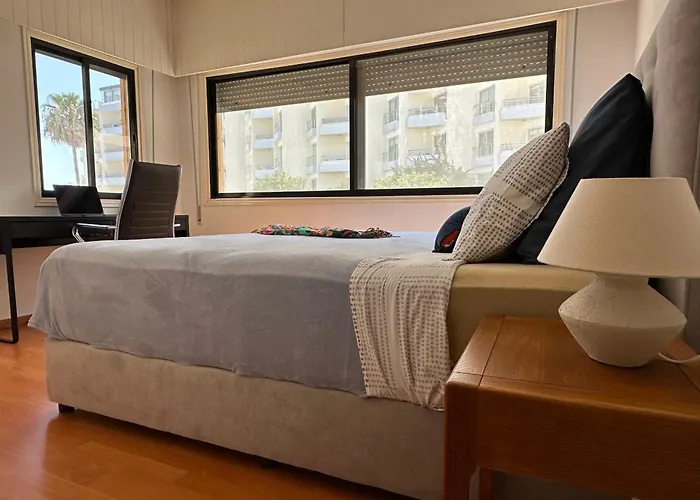 Beachfront With Kids Room, Pool & 2 Workspaces Apartamento