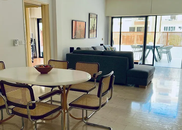 Beachfront With Kids Room, Pool & 2 Workspaces Apartamento *