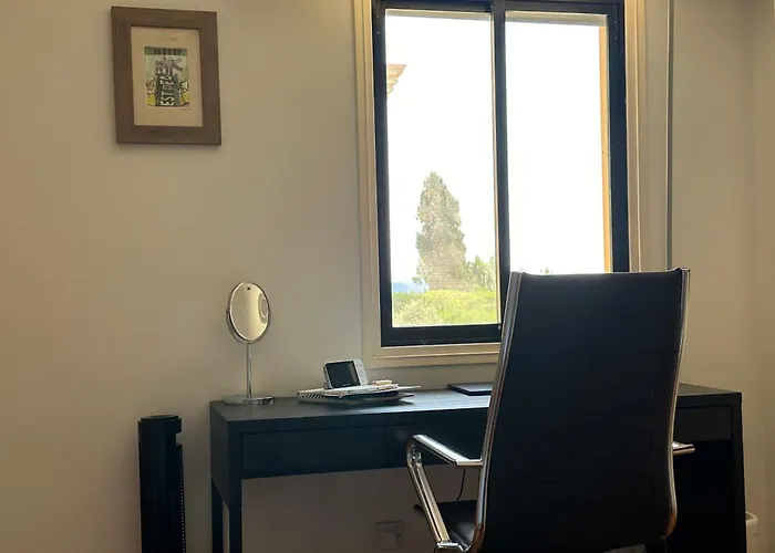 Apartamento Beachfront With Kids Room, Pool & 2 Workspaces Limassol