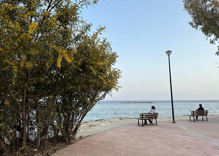 Beachfront With Kids Room, Pool & 2 Workspaces