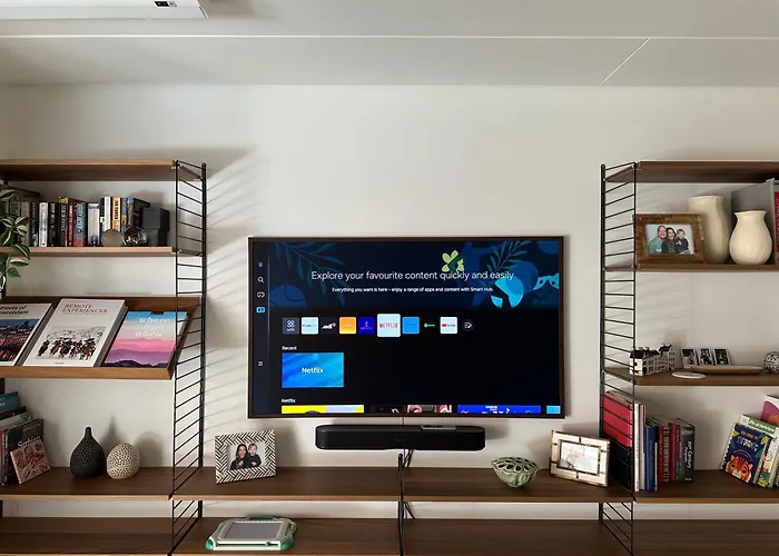 Beachfront With Kids Room, Pool & 2 Workspaces *